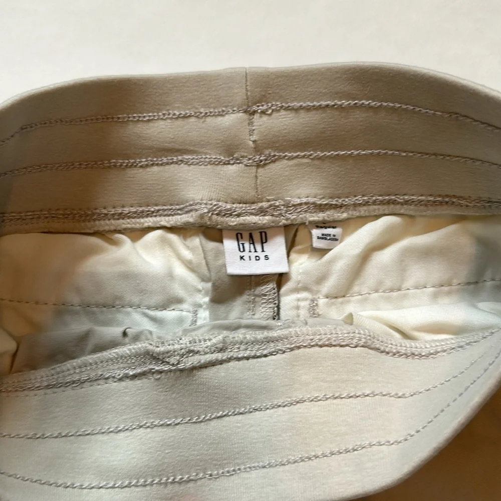 NWT Gap Cargo khaki Shorts